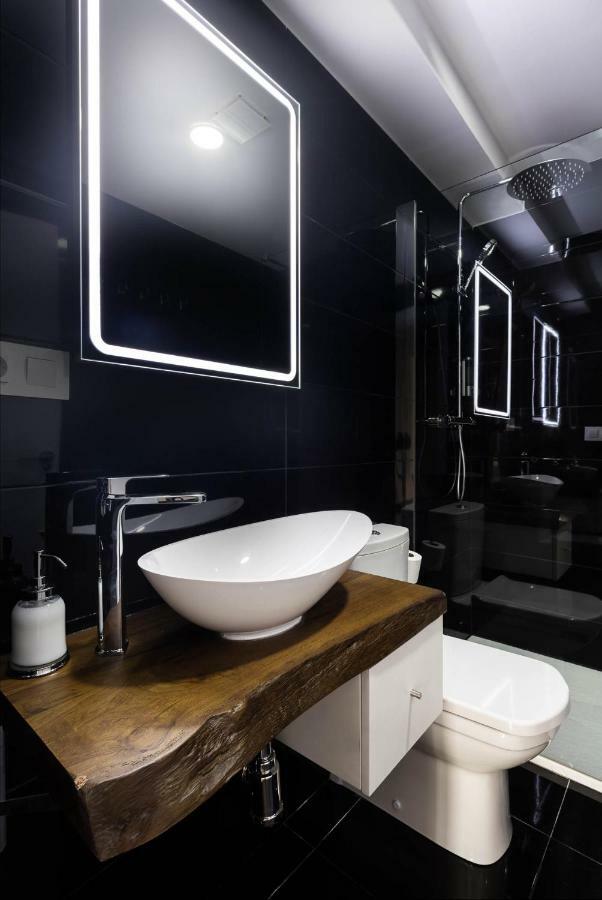 Luxury Apartment-Free Parking San Giacomo di Compostella Esterno foto